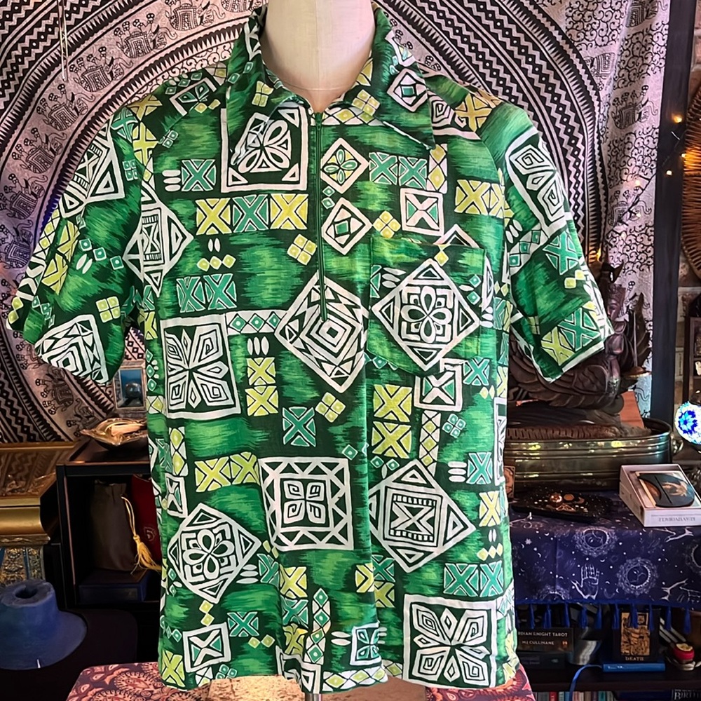 Vintage Barkcloth Men’s Hawaiian Zip Down Tiki